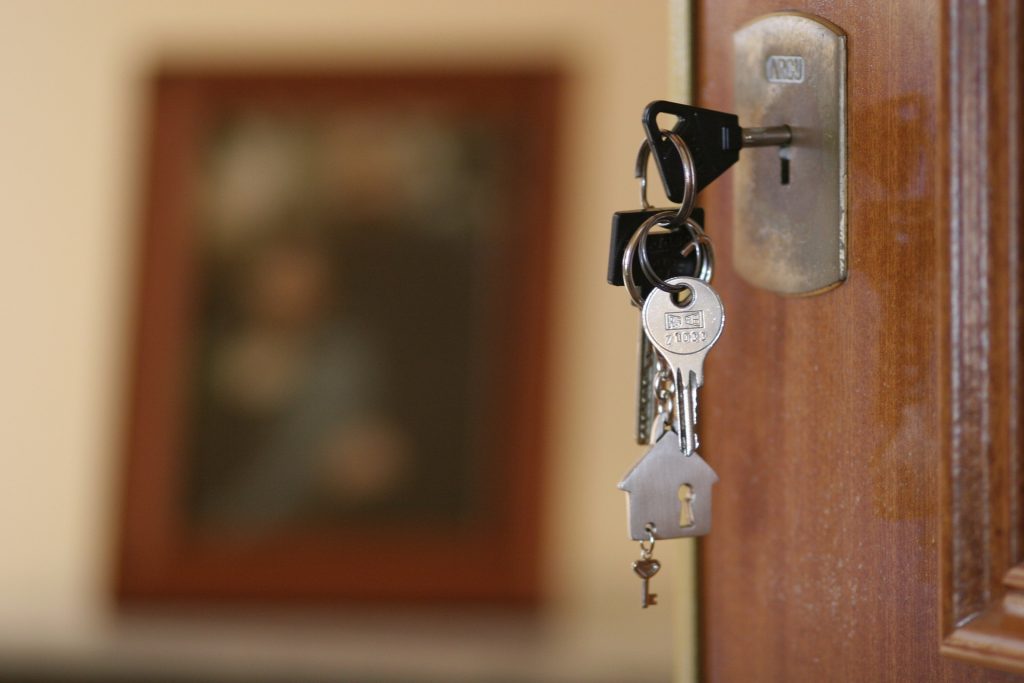 סקר: 30% מהסטודנטים הדתיים מעריכים שלעולם לא יוכלו לרכוש דירה